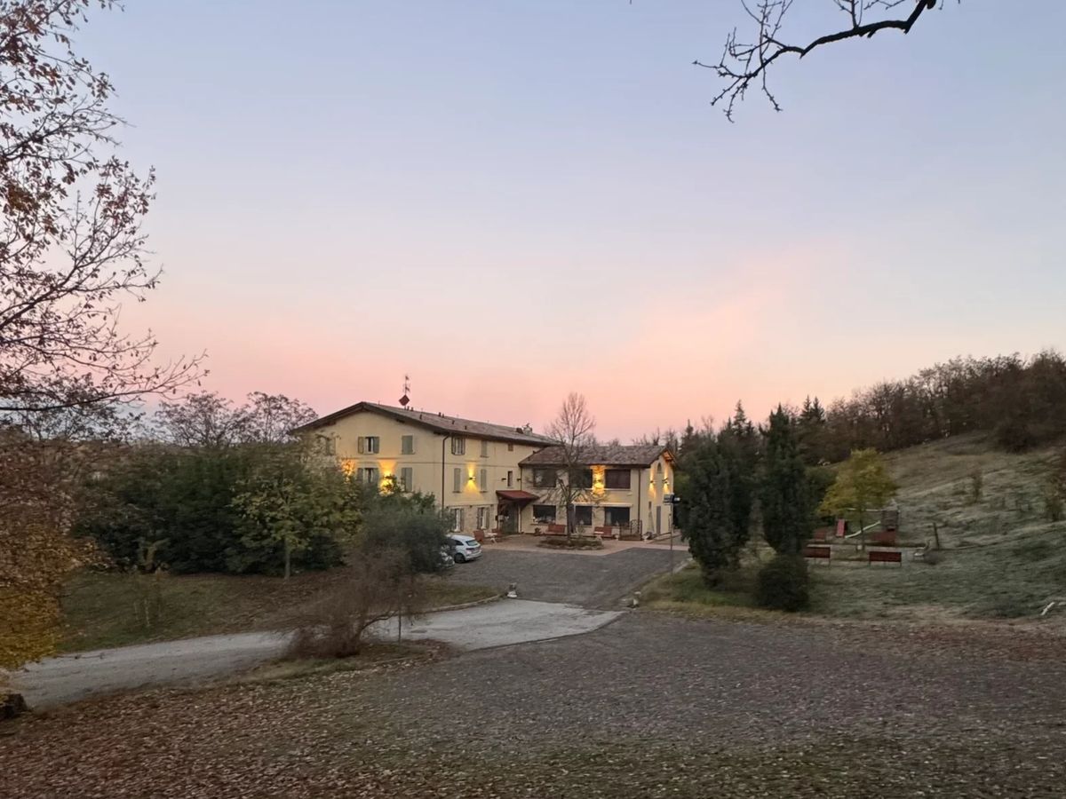 Il Monte al tramonto, tra le colline